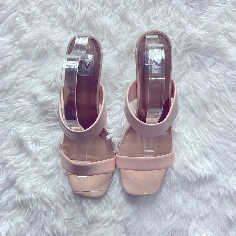 Woman’s DV Dolce Vita Sandals